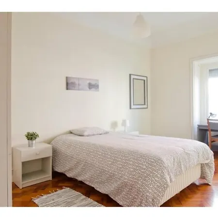 Houze Spacious Apartment In Lapa Near Riverside Apartment